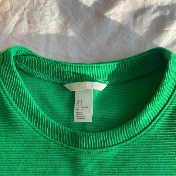 H&M Green Crew Neck T-Shirt Dress - Picture 3 of 3